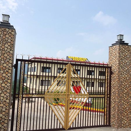 Nakshatra Resort Kunihar Ngoại thất bức ảnh