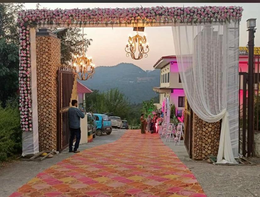 Nakshatra Resort Kunihar Ngoại thất bức ảnh
