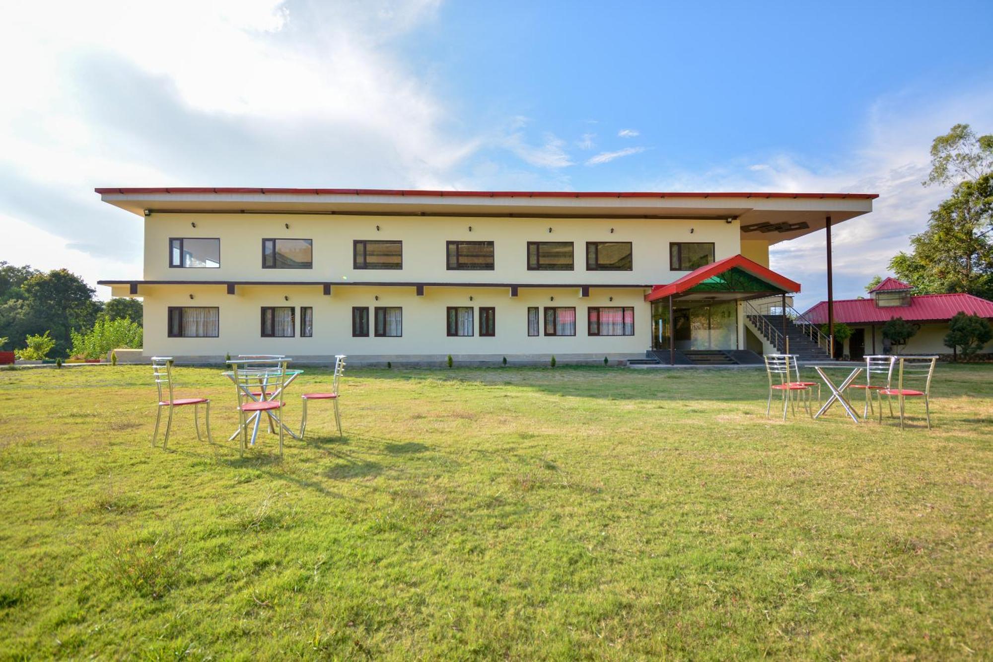 Nakshatra Resort Kunihar Ngoại thất bức ảnh