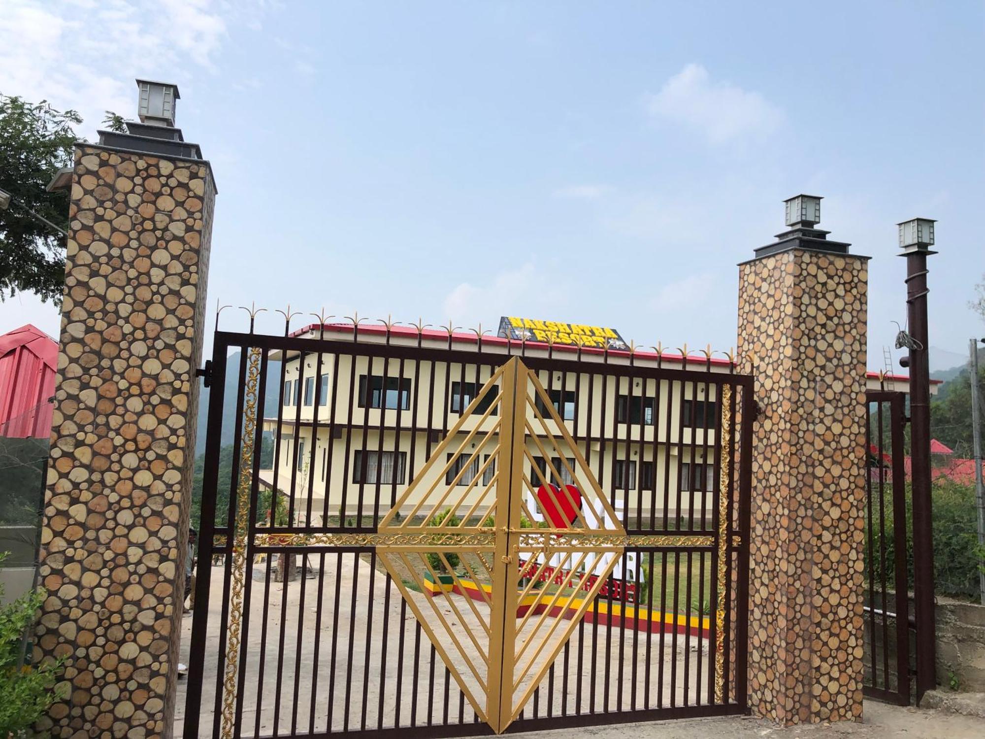 Nakshatra Resort Kunihar Ngoại thất bức ảnh